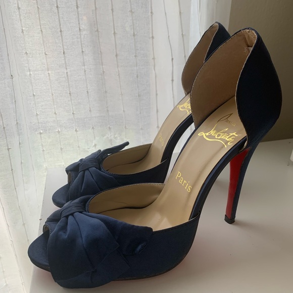 Christian Louboutins satin bow peep toe - Picture 6 of 7